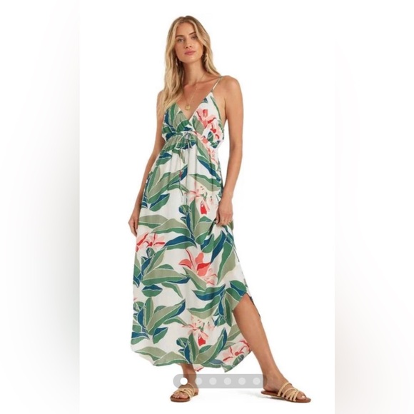 Billabong Dresses & Skirts - Billabong Women’s Like Minded Curve Hem Maxi Dress - Large